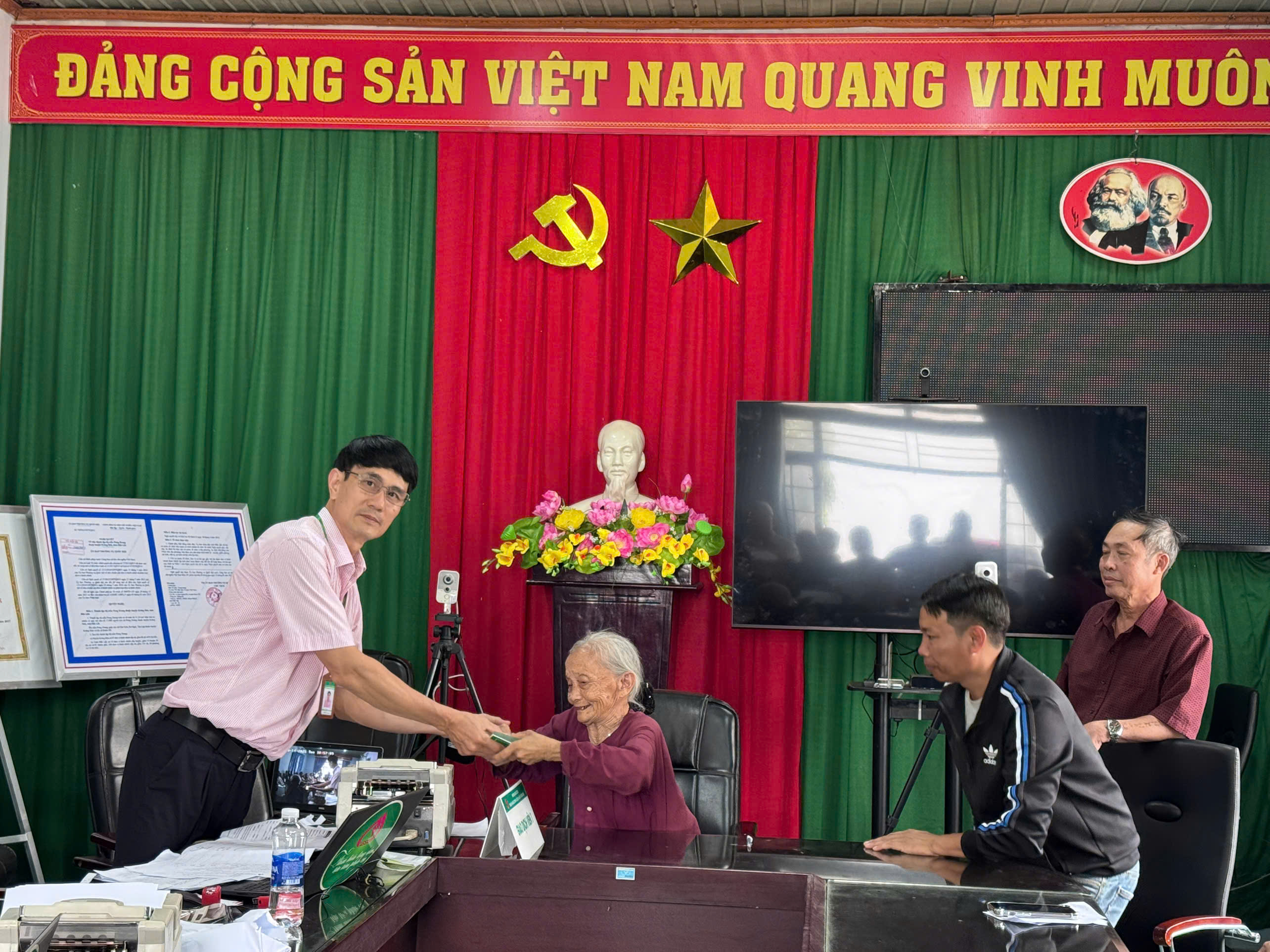 KẾT QUẢ THỰC HIỆN TÍN DỤNG CHÍNH SÁCH TRÊN ĐỊA BÀN XÃ PƠNG DRANG 10 THÁNG NĂM 2025