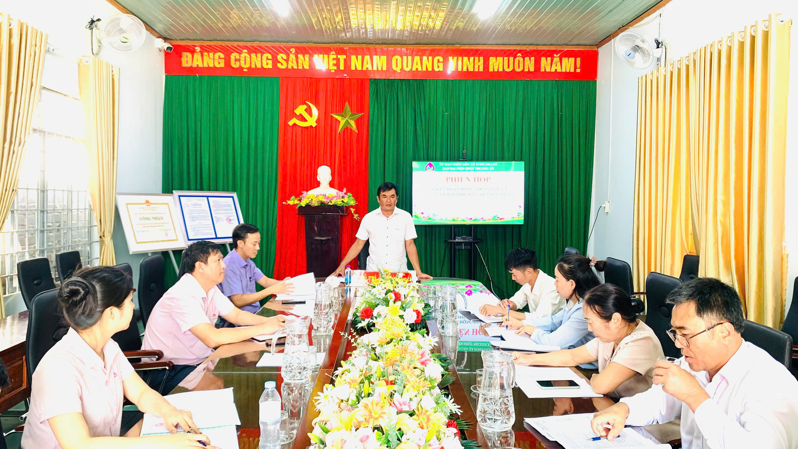 BAN ĐẠI DIỆN HĐQT NHCSXH XÃ PƠNG DRANG ĐÁNH GIÁ KẾT QUẢ HOẠT ĐỘNG QUÝ I, TRIỂN KHAI PHƯƠNG HƯỚNG, NHIỆM VỤ TRỌNG TÂM QUÝ II NĂM 2026